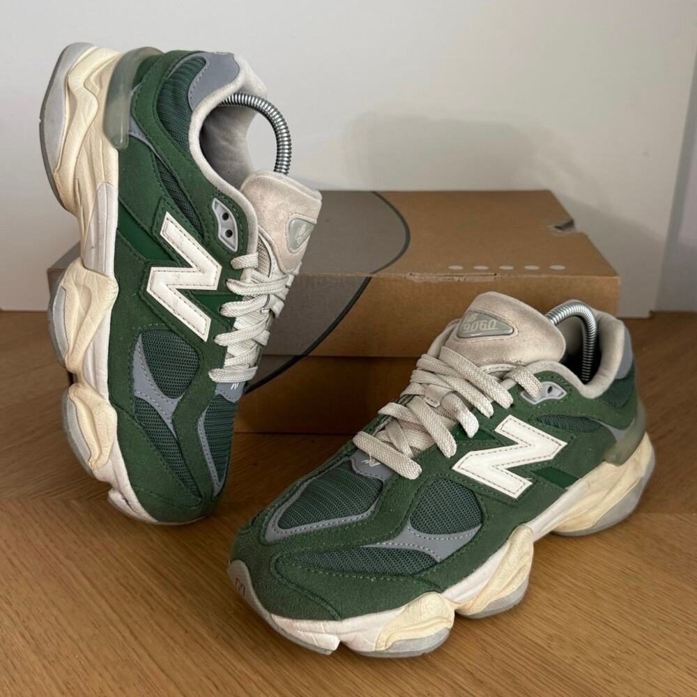 New Balance 9060 ‘Green Nori’ Kids Sneakers- SZ 4.5 Y